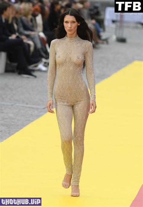 Top Bella Hadid Flashes Her Nude Tits During The Stella Mccartney Womenswear Show Photos On