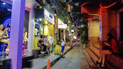 Bangkok Night Thai Massage Street Soi Sukhumvit 33 2022 Thailand 4k