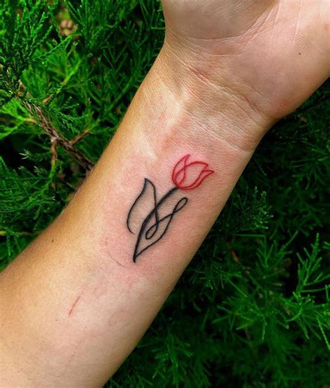 30 Gorgeous Tulip Tattoos You Should Try Xuzinuo