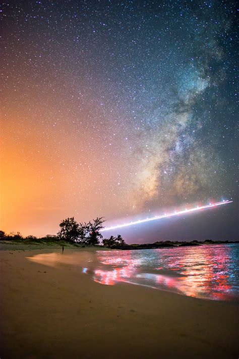 I Spent The Summer Photographing The Milky Way Galaxy In Hawaii Bored