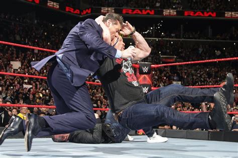 Stone Cold Steve Austin Returned To Raw Last Night And Stunnered Vince