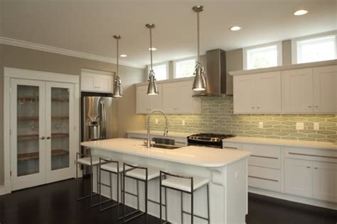 Kit contains 18 packs of 12in x 4in aspect matted tiles, four 24in trims, and one envelope of outlet covers. Honeycomb Backsplash Tile