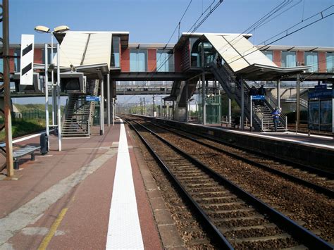 Melun Gare Sncf Rer A Ligne R Du Transilien — Wikipédia Cest Une