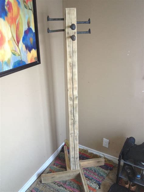 Super Cheap And Simple Diy Coat Racks Made Out Of Wood