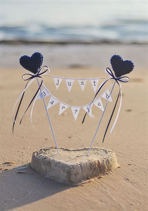 Not only do they add the final touch to your gorgeous dessert, they also show off you and your sweetheart's unique personalities. Beach Wedding Cake Topper Just Married Cake Topper with Navy Blue Hearts White Burlap Banner Rus ...