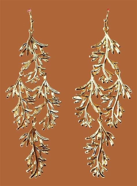 Grace Chandeliers Gold Earrings Kaleidoscope Effect