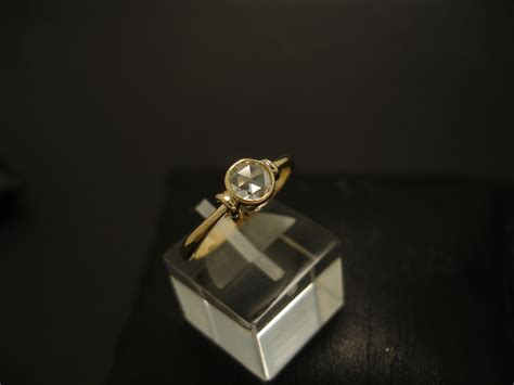 Nov 10, 2020 · the best way to keep a diamond ring shiny is to routinely clean it. Clear Rose Cut Diamond, 18ct Gold Ring Handmade ...