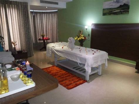 Kolkata Full Body Massage Center Spa Services Massage Center Spa