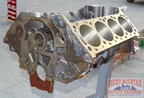 Nice Looking Ford Big Block Engine Block Ford 557 Auctioneers Who