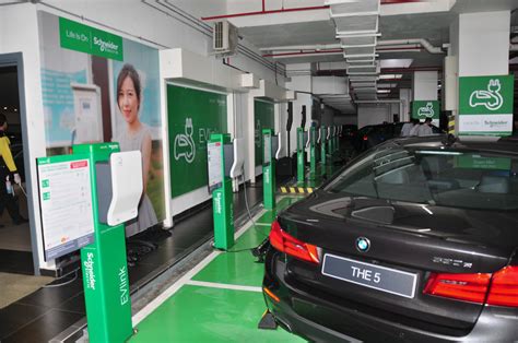 Ev charging station for consumers. Schneider Electric And Resorts World Genting Launch EV ...