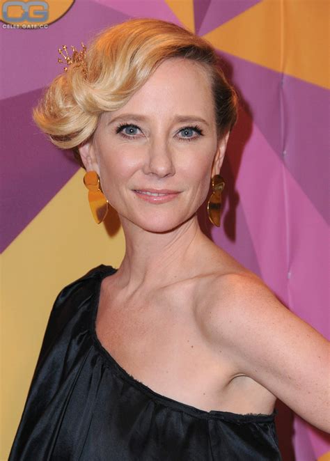 Anne Heche Fakes Telegraph