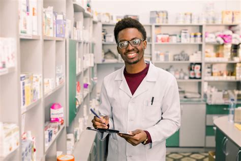 5 Reasons Pharmacy Technician Jobs Are Growing In Demand