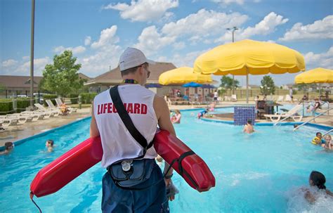 9 Things Pool Lifeguards Know All Too Well