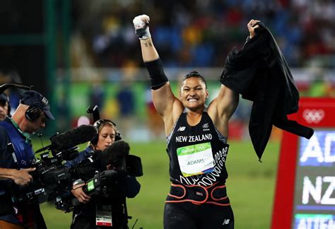 Valerie Adams Celebrates In Rio 2016 New Zealand Olympic Team