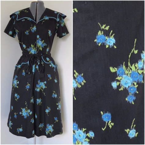 1950s Swirl Brand Wrap Dress With Dramatic Collar Womens Etsy Wrap Dress Dresses Swirl Dress