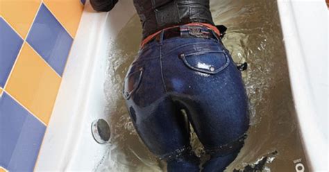 2273 Amazing Wetlook In The Bathtub Sexy Blonde In Tight Blue Jeans