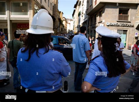 Italy Police Female High Resolution Stock Photography And Images Alamy