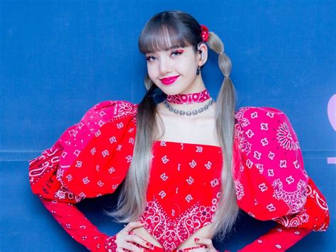 Fashion Breakdown Of Blackpink Member Lisas Outfits For Lalisa Promotions