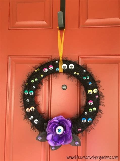Spooky Eyeball Halloween Wreath Life Creatively Organized