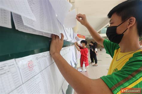 Jun 10, 2021 · tổng bí thư nguyễn phú trọng đạt tỷ lệ 93,23% số phiếu hợp lệ (cao nhất trong 10 đơn vị bầu cử của tp hà nội). Tổng Bí thư Nguyễn Phú Trọng bỏ phiếu bầu cử, hòa chung ...