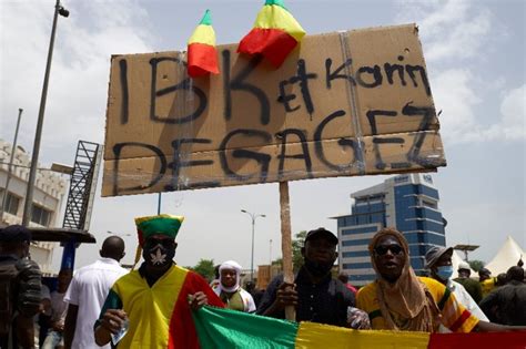 Thousands In Malis Capital Demand President Keita Step Down News