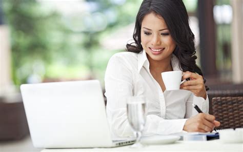 The irs website where you enter direct deposit info kept crashing the day it opened because they i'm gonna be late for the first time on my car note which could had been averted if h&r hadn't screwed. IRS Direct Deposit For Your Tax Refund | H&R Block