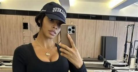 Rochelle Humes Labelled ‘smoking Hot’ As She Flaunts Washboard Abs In Gym Selfie Ok Magazine