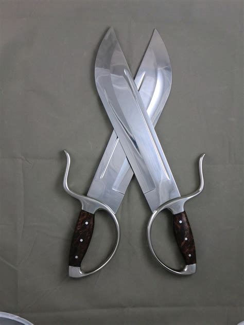 Filewing Chun Hybrid Blade Style Butterfly Swords Wikipedia