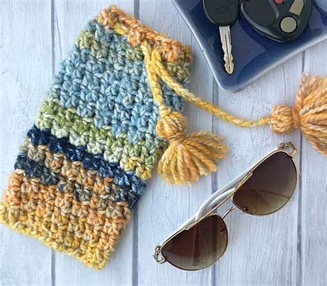 Learn How To Crochet A Pouch With These Free Patterns