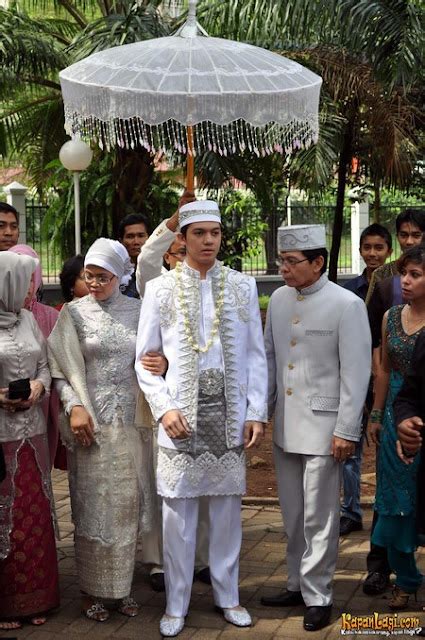 Photo Majlis Pernikahan And Resepsi Irwansyah Dan Zaskia Sungkar