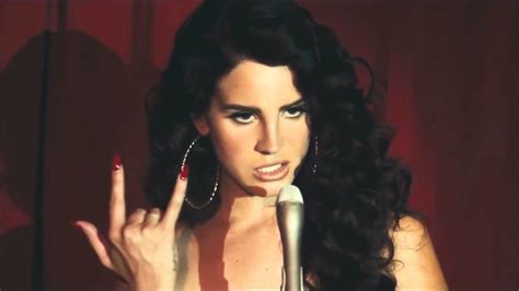 No Jokes Lana Del Rey Wrote An Ode To Bbm Messenger Sexting In 2011