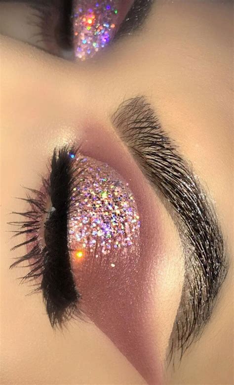 Gorgeous Eyeshadow Looks The Best Eye Makeup Trends Half Cut Crease