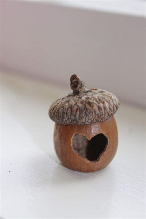 20 Awesome Acorn Crafts For Fall Decorations Acorn Crafts Pine Cone