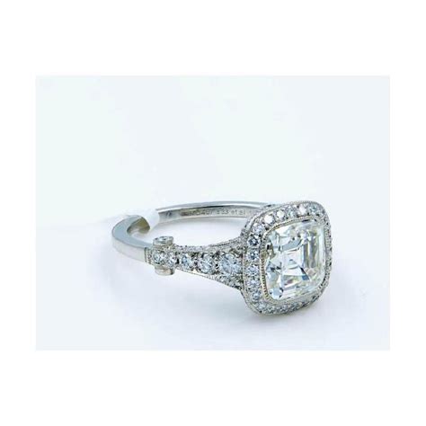 Tiffany And Co Legacy 275 Carat Platinum Diamond Engagement Ring