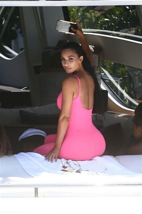 Kim Kardashian Sexy Thefappening