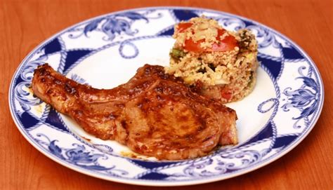 While ramsay has several different keys to what the ultimate burger is, this recipe is simple and uncomplicated. Food, Drink & The Good Life: Gordon Ramsay's Honey Mustard Pork chops
