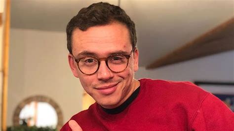 Rapper Logic Is Wearing Red T Shirt And Specs Hd Logic Wallpapers Hd