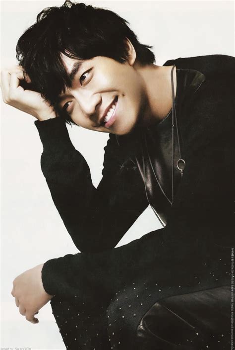 Lee seung gi debuted at as male vocalist in 2004 when he was only 17 years of age. Open Pages: Lee Seung Gi