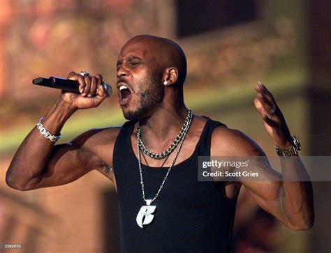 Dmx Performs At The Source Hip Hop Music Awards 2001 At The Jackie News Photo Getty Images
