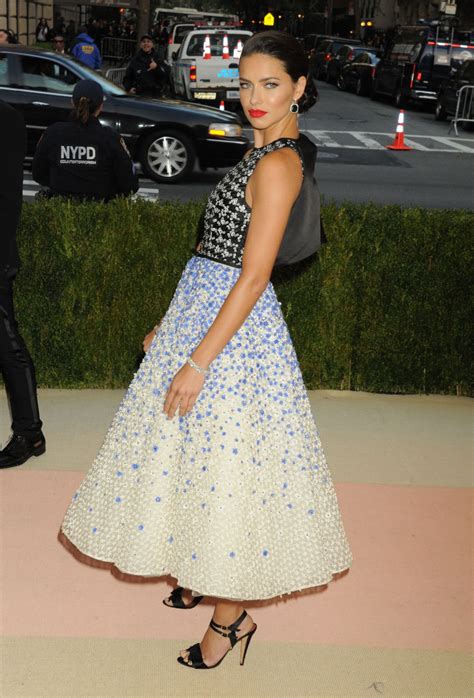 Adriana Lima 2016 Met Gala Held At The Metropolitan Museum Of Art New