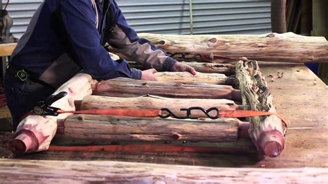 Rustic Log Bed Making Log Furniture Diy Rustic Log Furniture Rustic