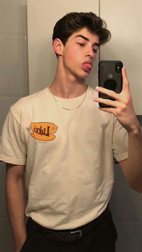 Discover images and videos about manu rios from all over the world on we heart it. Manu Ríos Story Instagram | Poses para fotos hombre, La ...