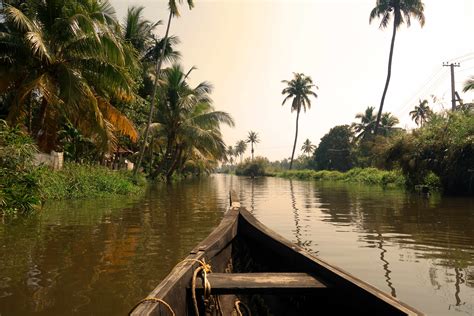 Kerala Backwaters Und Strand In Alleppey Spontan Um Die Welt