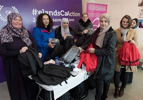 Meet Irish Muslim Women Helping Homeless About Islam
