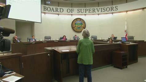 Tulare County Supervisors Vote 3 1 To Oppose State Immigration Law
