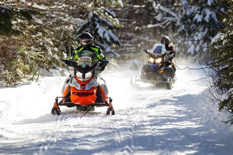 Snowmobile Tips For Beginners