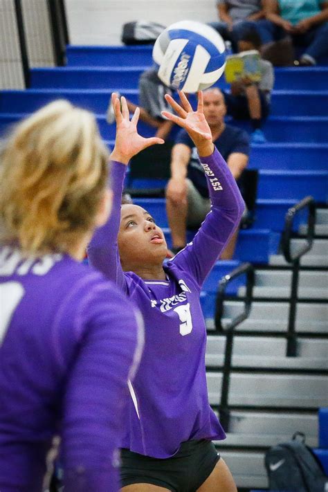 Bishop Amat Girls Volleyball Sweeps St Anthony For League Victory