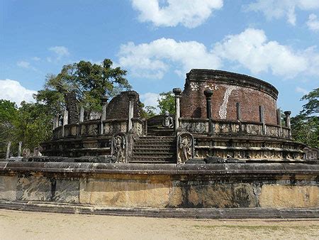 Cet ebook est une version numérique du guide papier sans interactivité additionnelle. Le vatadage : Polonnaruwa : Triangle culturel : Sri Lanka ...