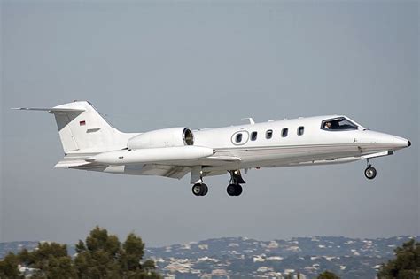 What Is The Best Private Jet For 8 Passengers Aircharter