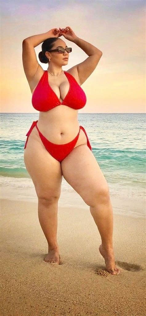 Katelyn Sade Posing In A Red Bikini Cufo510